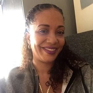 Meet your Posher, Dayana